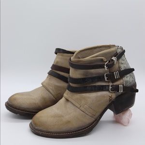 Steve Madden Freebird Booties